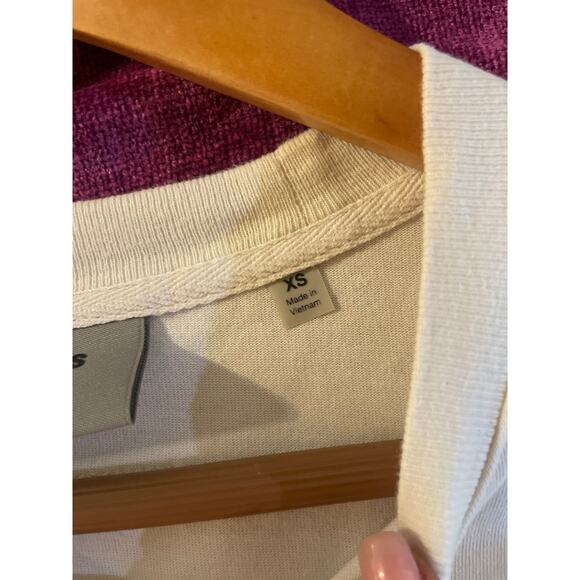 Essentials FEAR of GOD Oversize T-Shirt Buttercream Color w Black Size XS Tee - Picture 4 of 6